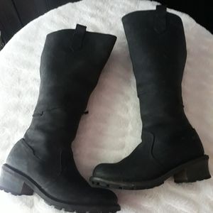 Ladies tall leather Caterpillar boots